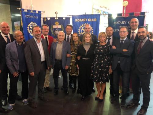 Novembre_2018_service_in_interclub_a_favore_di_Cure2children_spettacolo_Il_ciclone_20_anni_dopo